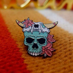 Cartoon Rose Skull Bull Head Shape Paint Badge - Blue & Pink